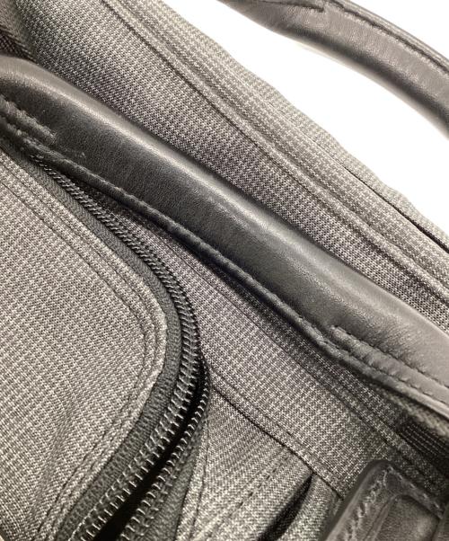 TUMI（トゥミ）TUMI (トゥミ) 2WAYブリーフケース グレーの古着・服飾アイテム