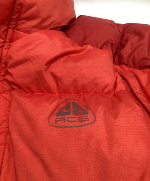 NIKE ACG（ナイキエーシージー）NIKE ACG (ナイキエーシージー) ダウンジャケット レッド×グレー サイズ:Mの古着・服飾アイテム