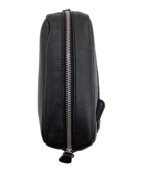J&M DAVIDSON（ジェイ＆エム デヴィッドソン）J&M DAVIDSON (ジェイ＆エム デヴィッドソン)  LIPSTICK POCHETTE WITH STUDS（リップスティック ポシェット ウィズ スタッズ）ショルダーバッグ ブラックの古着・服飾アイテム