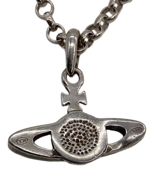Vivienne Westwood（ヴィヴィアンウエストウッド）Vivienne Westwood (ヴィヴィアンウエストウッド) MINI BAS RELIEF（ミニ バス レリーフ）ネックレス シルバーの古着・服飾アイテム