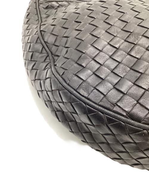 BOTTEGA VENETA（ボッテガベネタ）BOTTEGA VENETA (ボッテガベネタ) イントレチャート ショルダーバッグ ブラックの古着・服飾アイテム