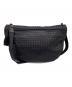 BOTTEGA VENETA（ボッテガベネタ）の古着「イントレチャート ショルダーバッグ」｜ブラック