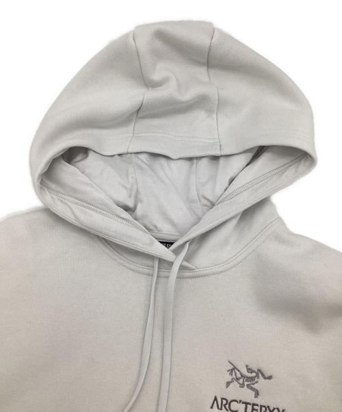 ARC'TERYX（アークテリクス）ARC'TERYX (アークテリクス) エンブレムフリースフーディ ホワイト サイズ:Mの古着・服飾アイテム