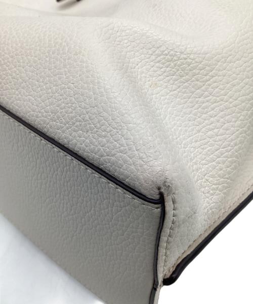 COACH（コーチ）COACH (コーチ) モリー トート 25 2WAYバッグ アイボリーの古着・服飾アイテム