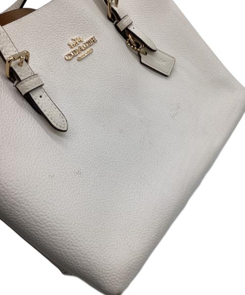 COACH（コーチ）COACH (コーチ) モリー トート 25 2WAYバッグ アイボリーの古着・服飾アイテム