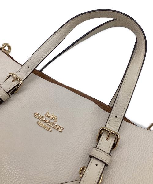 COACH（コーチ）COACH (コーチ) モリー トート 25 2WAYバッグ アイボリーの古着・服飾アイテム