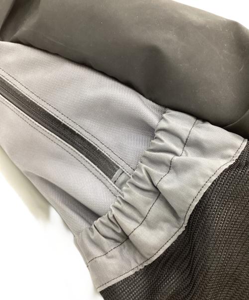 ARC'TERYX（アークテリクス）ARC'TERYX (アークテリクス) BEAMS (ビームス) 別注 ARRO16 Backpack  グレー×ブラックの古着・服飾アイテム