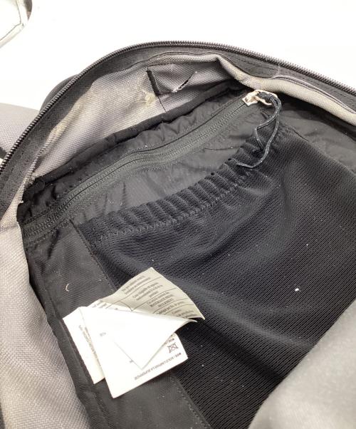 ARC'TERYX（アークテリクス）ARC'TERYX (アークテリクス) BEAMS (ビームス) 別注 ARRO16 Backpack  グレー×ブラックの古着・服飾アイテム