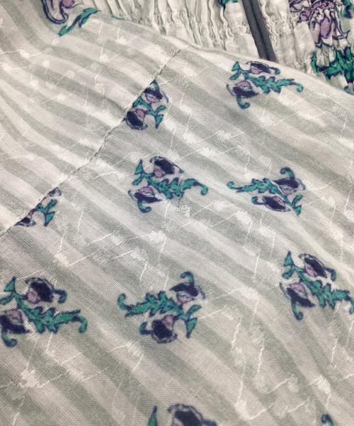 ne quittez pas（ヌキテパ）ne quittez pas (ヌキテパ) Cotton Jacquard Lily Print Shirring Dress（コットン ジャカード リリー プリント シアリング ドレス） ブルー サイズ:Lの古着・服飾アイテム