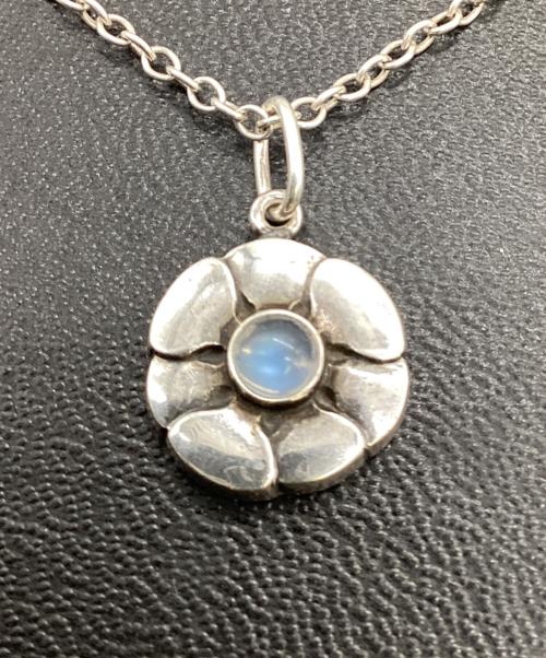 Georg Jensen（ジョージジェンセン）Georg Jensen (ジョージジェンセン) フラワーモチーフ ネックレス シルバーの古着・服飾アイテム
