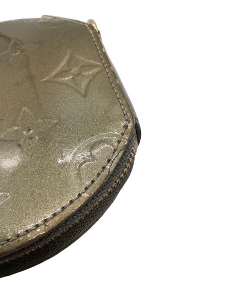 LOUIS VUITTON（ルイ ヴィトン）LOUIS VUITTON (ルイ ヴィトン) モノグラム ヴェルニ ポルトモネ シャポー オリーブの古着・服飾アイテム