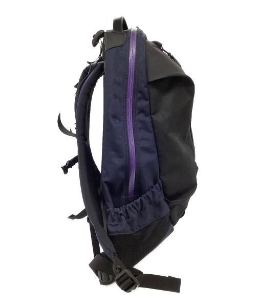 ARC'TERYX（アークテリクス）ARC'TERYX (アークテリクス) Arro 22 Backpack（アロー 22 バックパック） ネイビー×ブラックの古着・服飾アイテム
