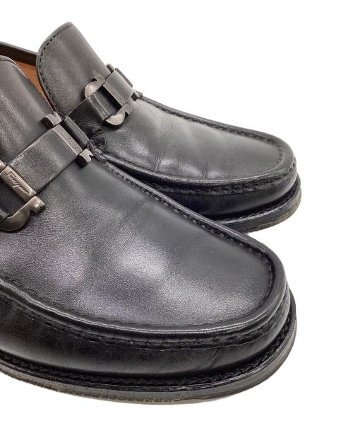 Salvatore Ferragamo（サルヴァトーレ フェラガモ）Salvatore Ferragamo (サルヴァトーレ フェラガモ)  ローファー ブラック サイズ:6.5の古着・服飾アイテム