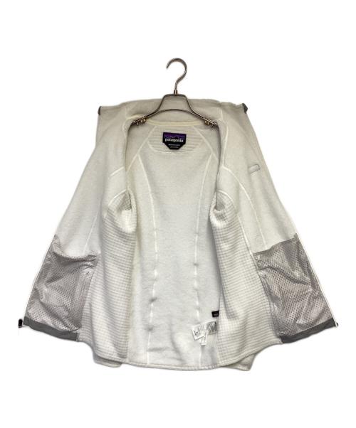 Patagonia（パタゴニア）Patagonia (パタゴニア) ウィメンズ・R2ジャケット ホワイト サイズ:Mの古着・服飾アイテム