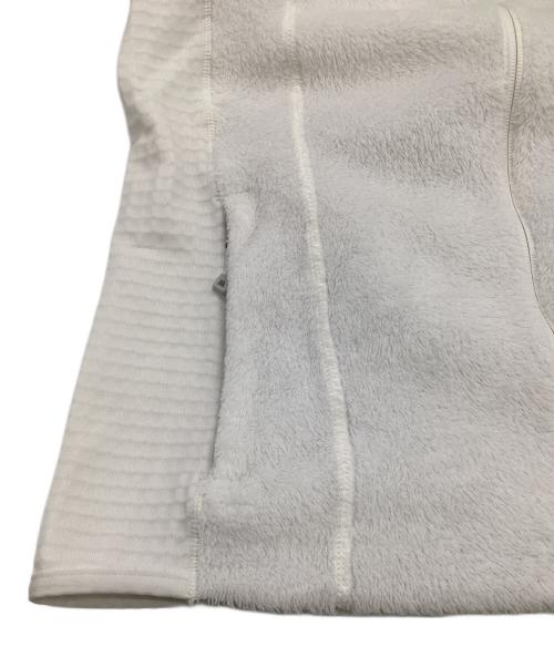 Patagonia（パタゴニア）Patagonia (パタゴニア) ウィメンズ・R2ジャケット ホワイト サイズ:Mの古着・服飾アイテム