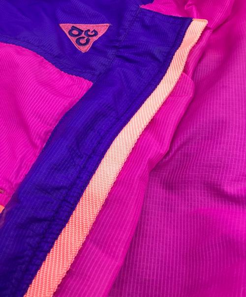 NIKE ACG（ナイキエーシージー）NIKE ACG (ナイキエーシージー) アノラックパーカー パープル×ブルー サイズ:Mの古着・服飾アイテム