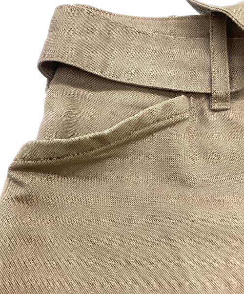 COMOLI（コモリ）COMOLI (コモリ) コットンリネンベルテッドパンツ ブラウン サイズ:2の古着・服飾アイテム