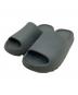 adidas（アディダス）の古着「YEEZY SLIDE（イージー スライド）」｜グレー