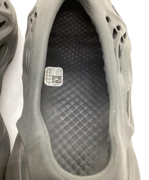 adidas（アディダス）adidas (アディダス) YEEZY FOAM RUNNER（イージー フォーム ランナー） ブラック サイズ:US9の古着・服飾アイテム