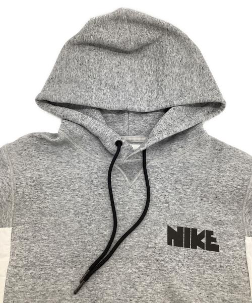 NIKE（ナイキ）NIKE (ナイキ) sacai (サカイ) NRG Pullover Hoodie（NRG プルオーバー フーディー） グレー×ホワイト サイズ:Mの古着・服飾アイテム
