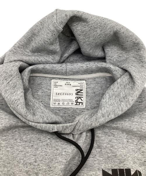 NIKE（ナイキ）NIKE (ナイキ) sacai (サカイ) NRG Pullover Hoodie（NRG プルオーバー フーディー） グレー×ホワイト サイズ:Mの古着・服飾アイテム