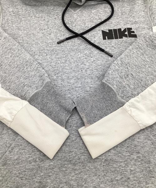 NIKE（ナイキ）NIKE (ナイキ) sacai (サカイ) NRG Pullover Hoodie（NRG プルオーバー フーディー） グレー×ホワイト サイズ:Mの古着・服飾アイテム