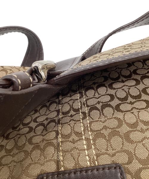 COACH（コーチ）COACH (コーチ) ミニシグネチャー SOHO（ソーホー）ワンショルダーバッグ ベージュ×ブラウンの古着・服飾アイテム
