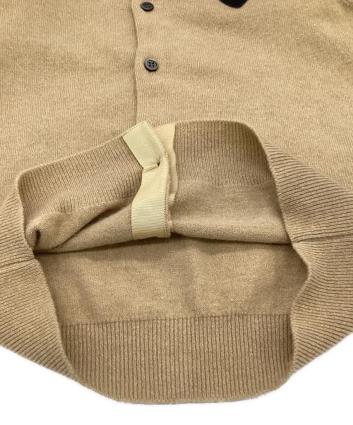PLAY COMME des GARCONS（プレイコムデギャルソン）PLAY COMME des GARCONS (プレイコムデギャルソン) クルーネック カーディガン ベージュ サイズ:Mの古着・服飾アイテム