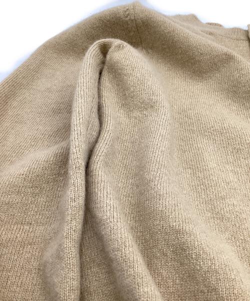 PLAY COMME des GARCONS（プレイコムデギャルソン）PLAY COMME des GARCONS (プレイコムデギャルソン) クルーネック カーディガン ベージュ サイズ:Mの古着・服飾アイテム