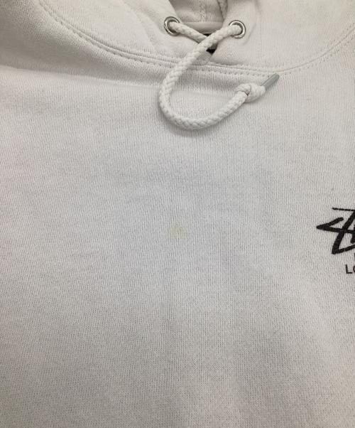 stussy（ステューシー）stussy (ステューシー) WORLD TOUR HOODIE（ワールド ツアー フーディー） ホワイト サイズ:Mの古着・服飾アイテム