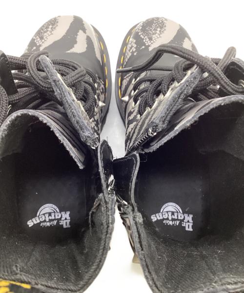 Dr.Martens（ドクターマーチン）Dr.Martens (ドクターマーチン) JADON ANIMAL CLASH BACKHAND（ジェイドン アニマル クラッシュ バックハンド）)8ホールブーツ ブラック サイズ:UK4の古着・服飾アイテム