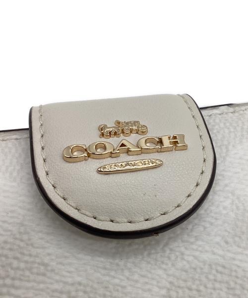COACH（コーチ）COACH (コーチ) ミディアム コーナー ジップ ウォレット シグネチャー キャンバス ベージュの古着・服飾アイテム