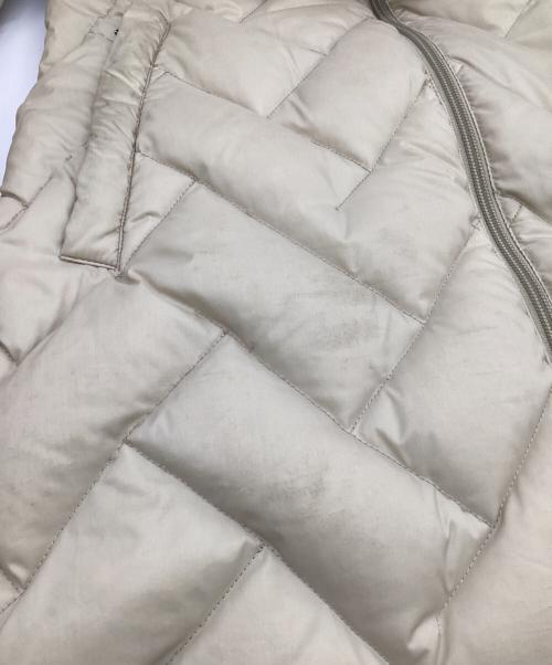 MONCLER（モンクレール）MONCLER (モンクレール) MELANIE（メラニー）キルティング ダウンコート アイボリーの古着・服飾アイテム