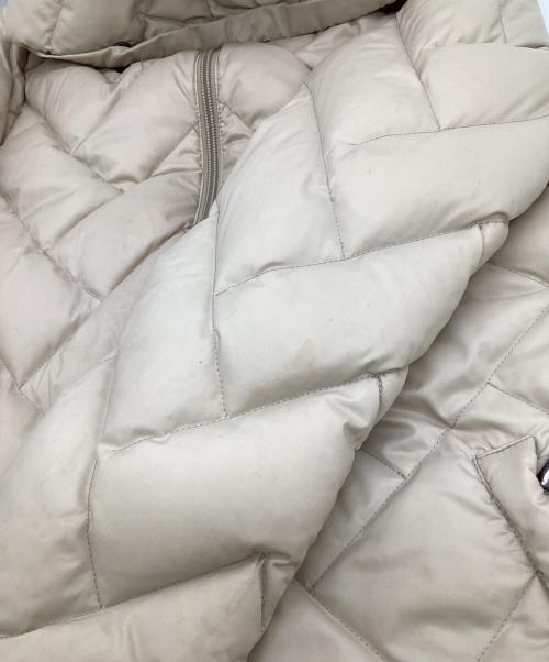 MONCLER（モンクレール）MONCLER (モンクレール) MELANIE（メラニー）キルティング ダウンコート アイボリーの古着・服飾アイテム
