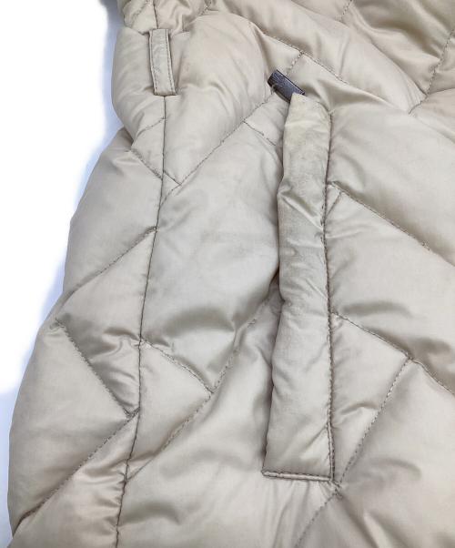 MONCLER（モンクレール）MONCLER (モンクレール) MELANIE（メラニー）キルティング ダウンコート アイボリーの古着・服飾アイテム