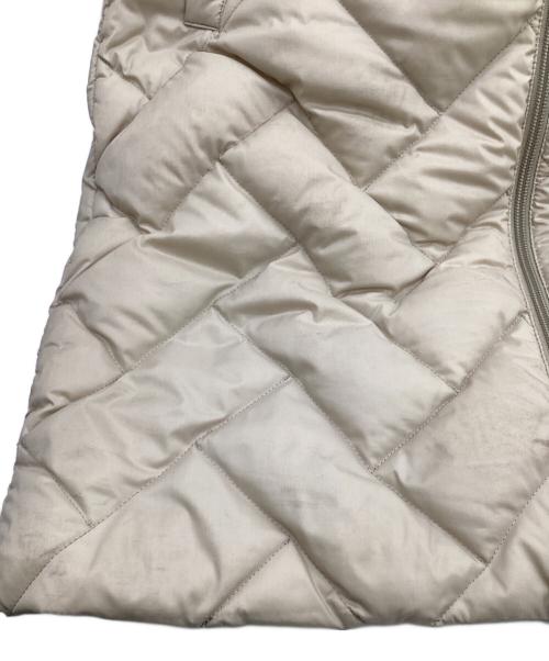 MONCLER（モンクレール）MONCLER (モンクレール) MELANIE（メラニー）キルティング ダウンコート アイボリーの古着・服飾アイテム