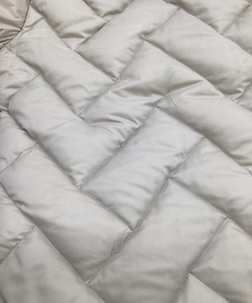 MONCLER（モンクレール）MONCLER (モンクレール) MELANIE（メラニー）キルティング ダウンコート アイボリーの古着・服飾アイテム