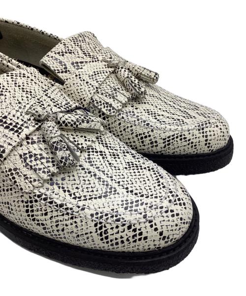 FRED PERRY × GEORGE COX（フレッドペリー × ジョージコックス）FRED PERRY × GEORGE COX (フレッドペリー × ジョージコックス) タッセルローファー サイズ:UK7の古着・服飾アイテム