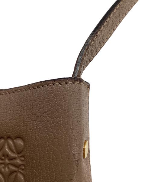LOEWE（ロエベ）LOEWE (ロエベ) ショルダーバッグ ベージュの古着・服飾アイテム