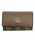 GUCCI（グッチ）の古着「GGマーモント ダブルGレザーキーケース 456118」｜ベージュ×ピンク