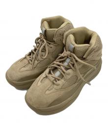 adidas（アディダス）の古着「デザートブーツ YEEZY DESERT BOOT」｜カーキ