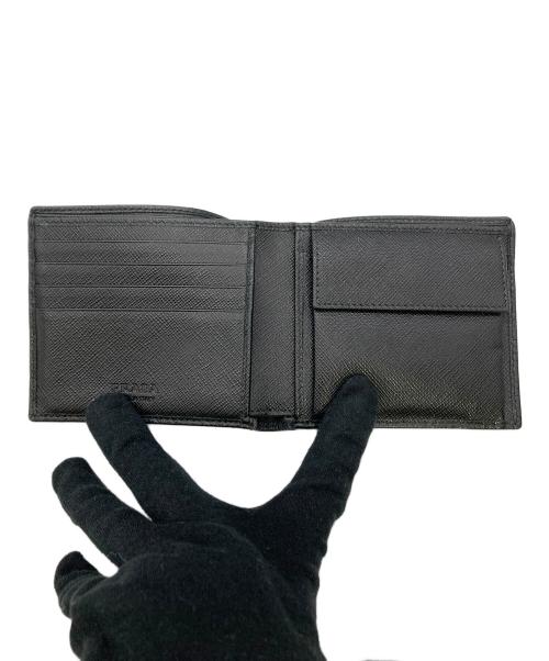 PRADA（プラダ）PRADA (プラダ) 2つ折り財布 ブラックの古着・服飾アイテム