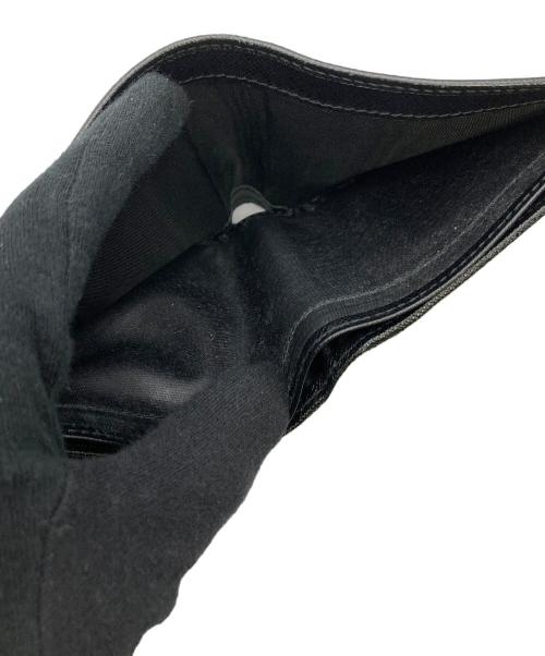 PRADA（プラダ）PRADA (プラダ) 2つ折り財布 ブラックの古着・服飾アイテム