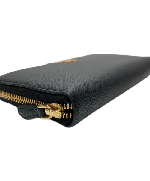 PRADA（プラダ）PRADA (プラダ) サフィアーノラウンドジップファスナー財布 1ML506 ブラック×ピンクの古着・服飾アイテム