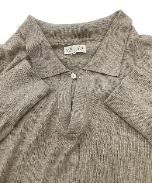 G&F Co.（ジーアンドエフコー）G&F Co. (ジーアンドエフコー) シャツ ニットポロシャツ ベージュ サイズ:42の古着・服飾アイテム
