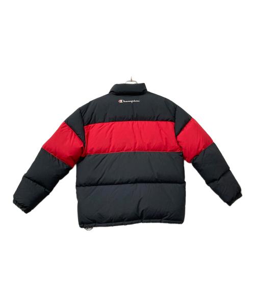 Champion（チャンピオン）Champion (チャンピオン) ダウンジャケット ブラック×レッド サイズ:X-LARGEの古着・服飾アイテム