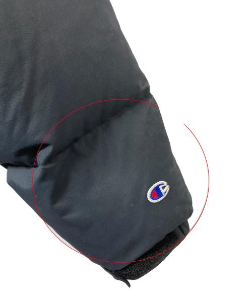 Champion（チャンピオン）Champion (チャンピオン) ダウンジャケット ブラック×レッド サイズ:X-LARGEの古着・服飾アイテム
