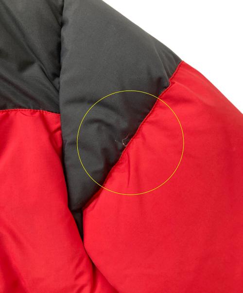 Champion（チャンピオン）Champion (チャンピオン) ダウンジャケット ブラック×レッド サイズ:X-LARGEの古着・服飾アイテム