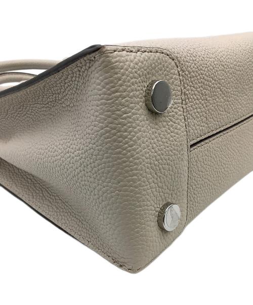 MICHAEL KORS（マイケル・コース）MICHAEL KORS (マイケル・コース) 2WAYバッグ Mercer Medium Messenger Bag ライトグレーの古着・服飾アイテム