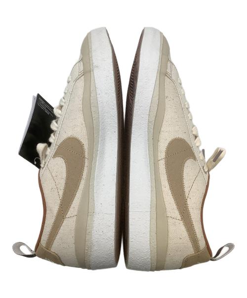 NIKE SB（ナイキエスビー）NIKE SB (ナイキエスビー) Doyenne (ドイエン) スニーカー BLAZER LOW QS ベージュ サイズ:cm 26.5の古着・服飾アイテム